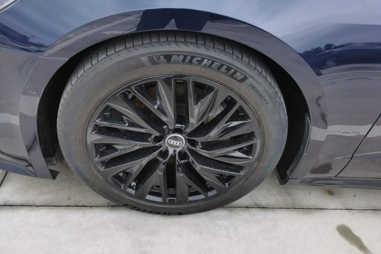 Used Audi A7 2020 45 TFSI Prestige Edition Left Front Wheel Hub