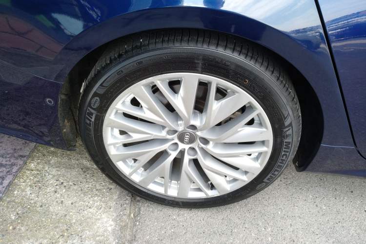 Used Audi A7 2020 45 TFSI Prestige Edition Right Rear Wheel Hub