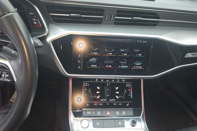 Used Audi A7 2020 45 TFSI Prestige Edition Audio And AC Panel
