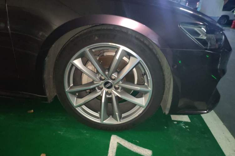 Used Audi A7 2020 45 TFSI Prestige Edition Right Front Wheel Hub