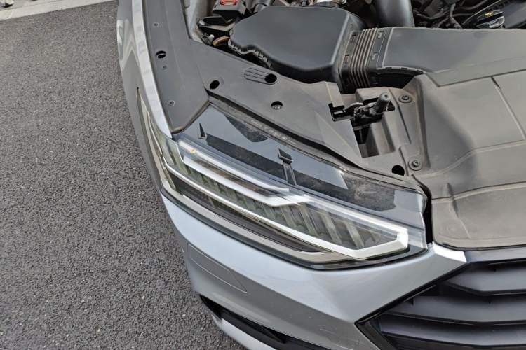 Used Audi A7 2020 40 TFSI Luxury Model Engine Bay Right