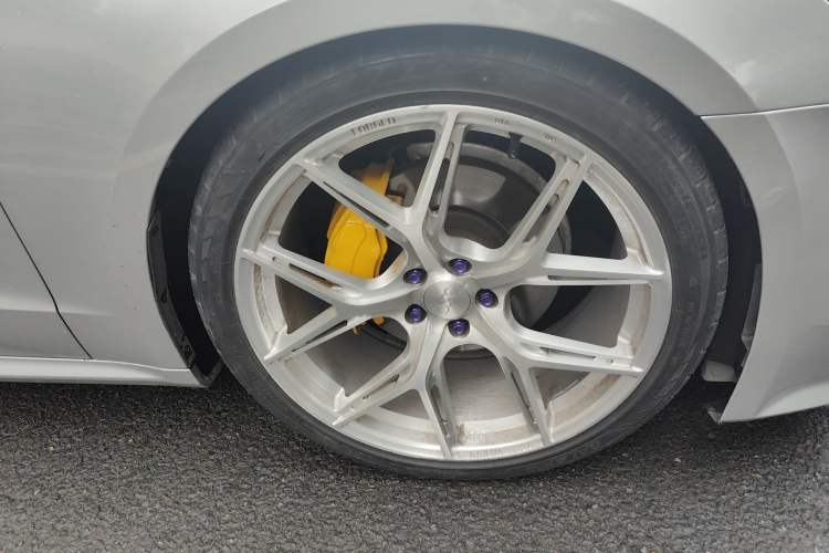 Used Audi A7 2020 45 TFSI Prestige Edition Right Front Wheel Hub