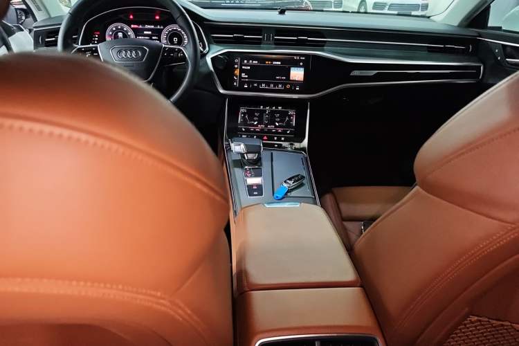 Used Audi A7 2020 45 TFSI Prestige Edition Audio And AC Panel