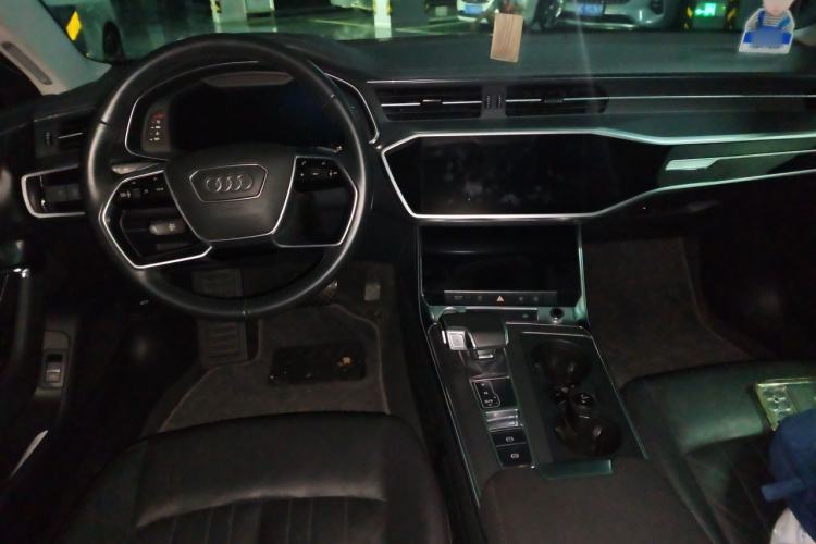 Used Audi A7 2020 40 TFSI Luxury Model Center Console