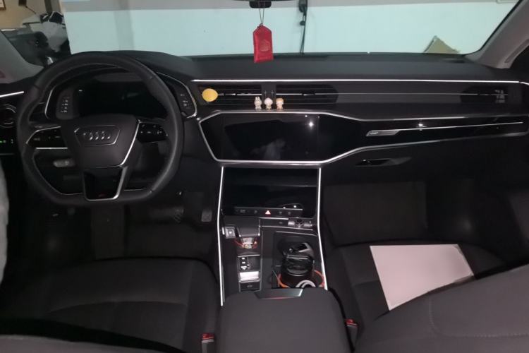 Used Audi A7 2020 40 TFSI Luxury Model Center Console