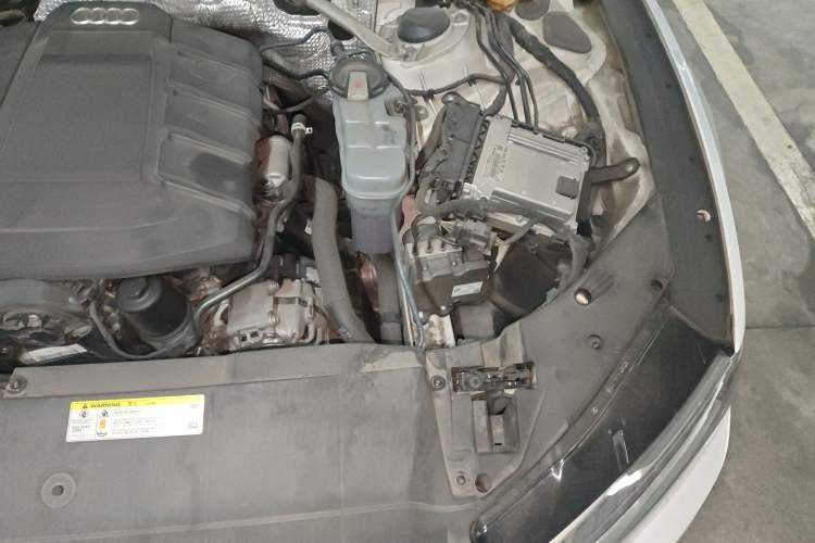 Used Audi A7 2020 40 TFSI Luxury Model Engine Bay Left