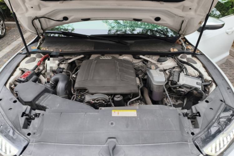 Used Audi A7 2020 40 TFSI Luxury Model Engine Bay