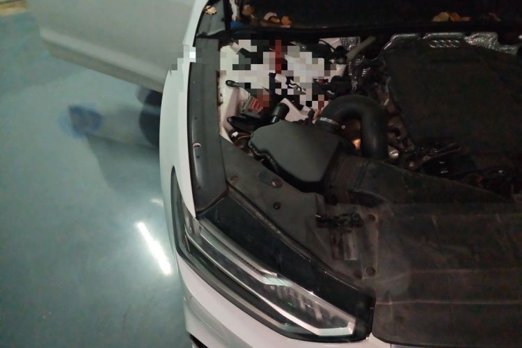 Used Audi A7 2020 40 TFSI Luxury Model Engine Bay Right