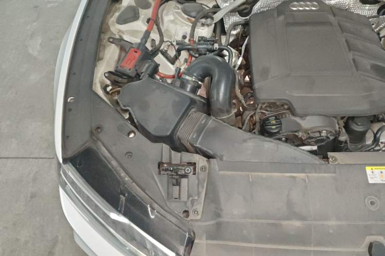 Used Audi A7 2020 40 TFSI Luxury Model Engine Bay Right