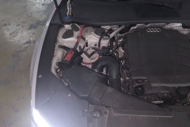 Used Audi A7 2020 40 TFSI Luxury Model Engine Bay Right