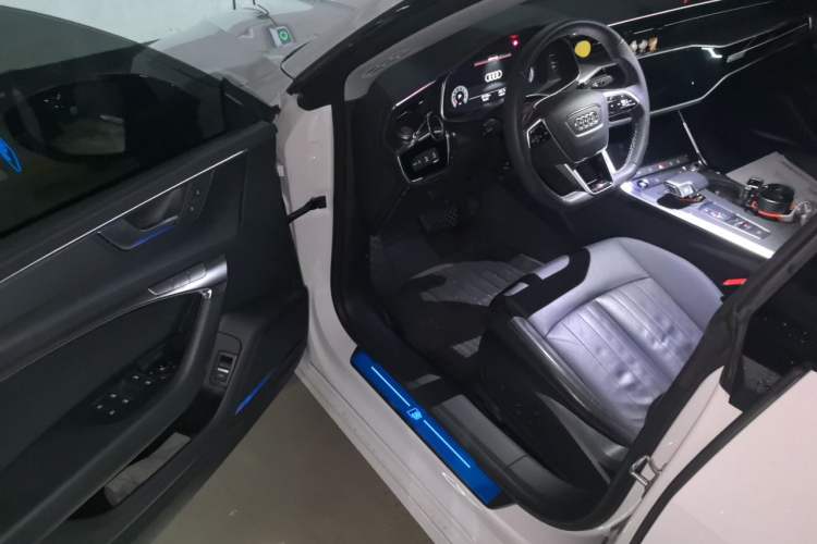 Used Audi A7 2020 40 TFSI Luxury Model Interior 3