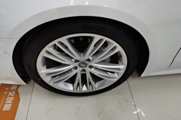 Used Audi A7 2020 45 TFSI Prestige Edition Left Front Wheel Hub