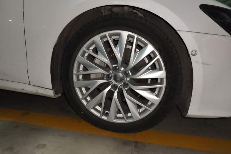 Used Audi A7 2020 45 TFSI Prestige Edition Right Front Wheel Hub