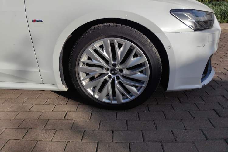 Used Audi A7 2020 45 TFSI Prestige Edition Right Front Wheel Hub