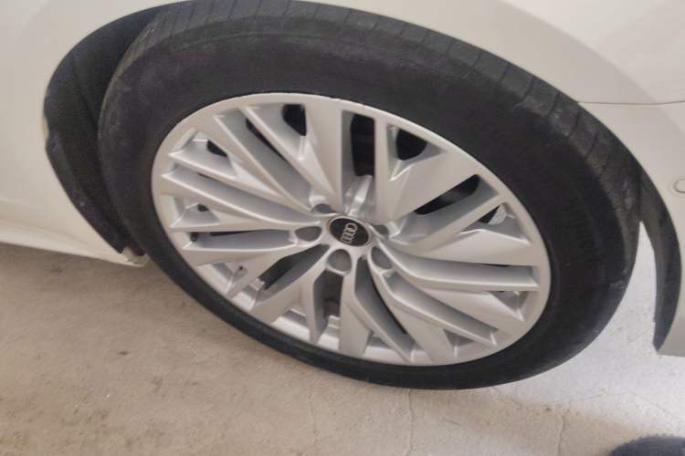 Used Audi A7 2020 45 TFSI Prestige Edition Right Front Wheel Hub