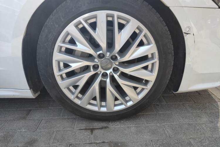 Used Audi A7 2020 45 TFSI Prestige Edition Right Front Wheel Hub