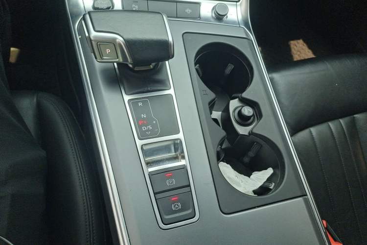 Used Audi A7 2021 40 TFSI Luxury Edition Gear Lever