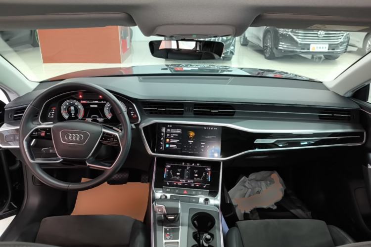 Used Audi A7 2021 40 TFSI Luxury Edition Center Console