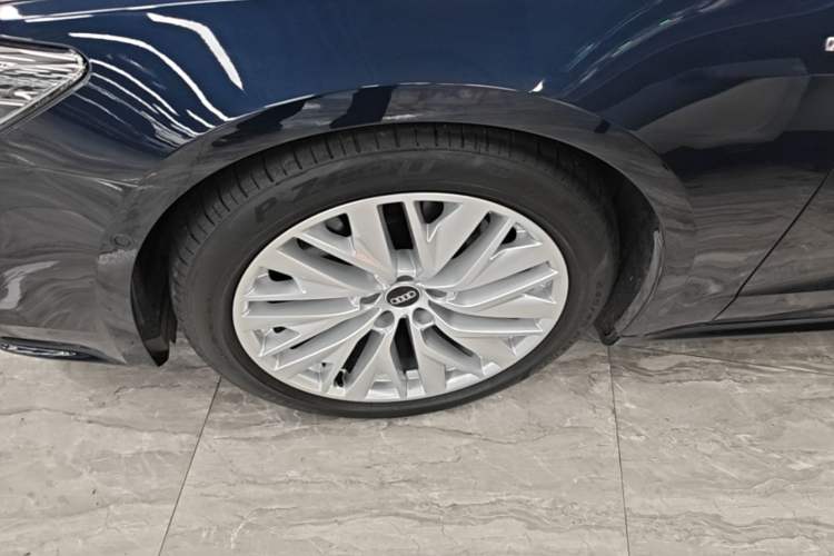 Used Audi A7 2021 45 TFSI Exclusive Edition Left Front Wheel Hub