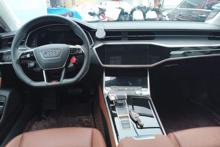 Used Audi A7 2021 40 TFSI Luxury Edition Center Console