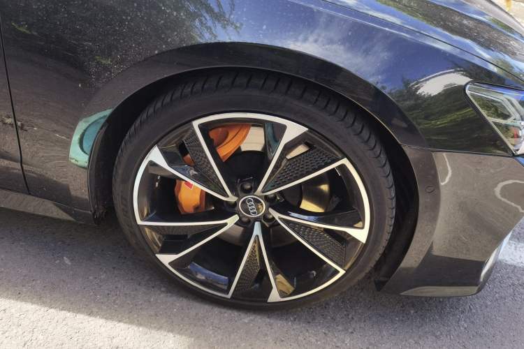 Used Audi A7 2021 45 TFSI Prestige Edition Right Front Wheel Hub