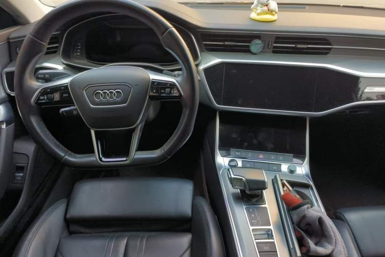 Used Audi A7 2021 45 TFSI Prestige Edition Center Console