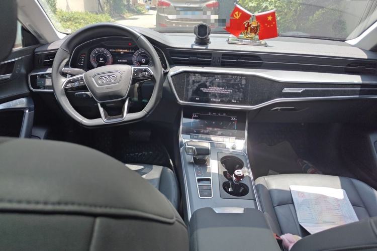 Used Audi A7 2021 40 TFSI Luxury Edition Center Console