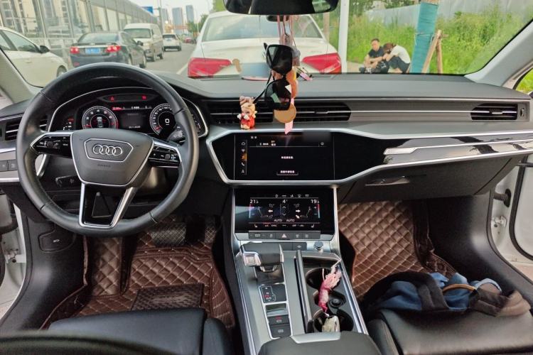 Used Audi A7 2021 45 TFSI Prestige Edition Center Console