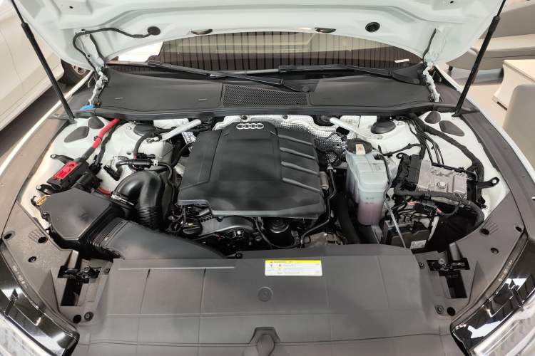 Used Audi A7 2021 40 TFSI Luxury Edition Engine Bay