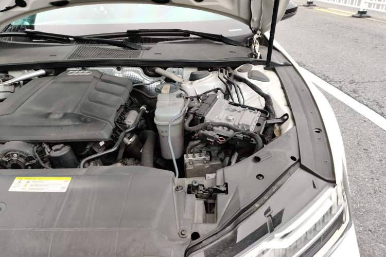 Used Audi A7 2021 40 TFSI Luxury Edition Engine Bay Left