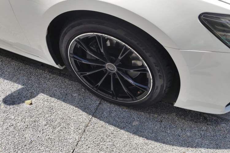 Used Audi A7 2021 40 TFSI Luxury Edition Right Front Wheel Hub