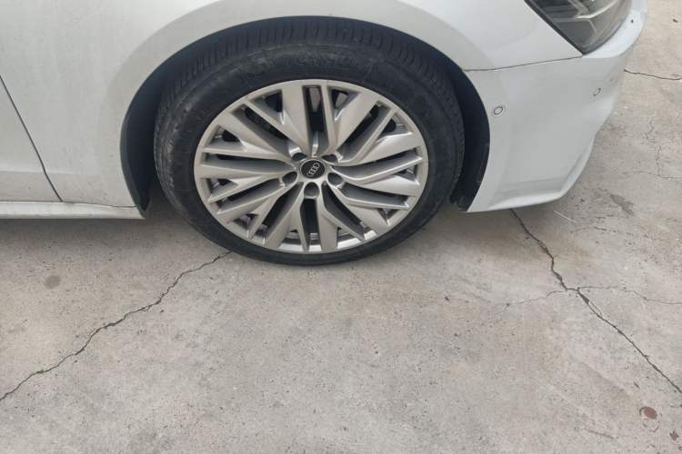 Used Audi A7 2021 45 TFSI Prestige Edition Right Front Wheel Hub
