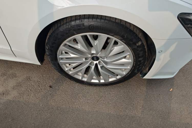 Used Audi A7 2021 45 TFSI Prestige Edition Right Front Wheel Hub