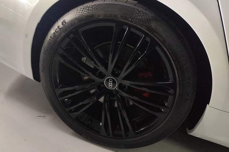 Used Audi A7 2021 45 TFSI Prestige Edition Right Rear Wheel Hub