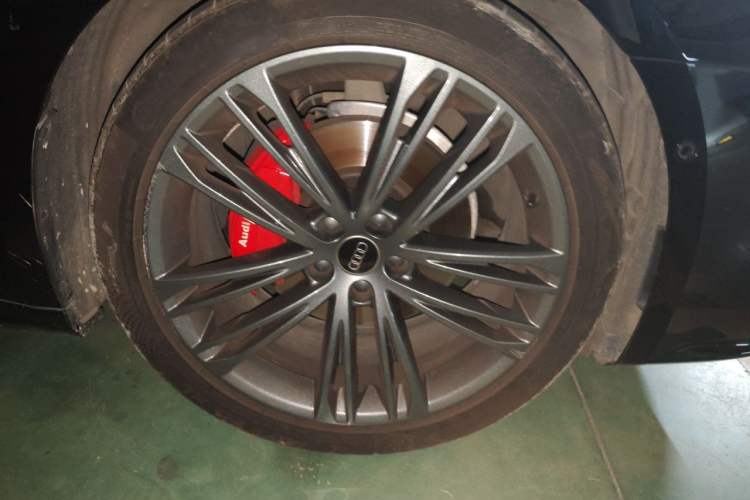 Used Audi A7 2022 45 TFSI Prestige Edition Right Front Wheel Hub