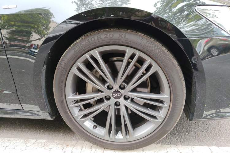 Used Audi A7 2022 45 TFSI Prestige Edition Right Front Wheel Hub
