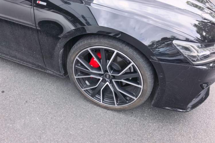 Used Audi A7 2022 45 TFSI Prestige Edition Right Front Wheel Hub