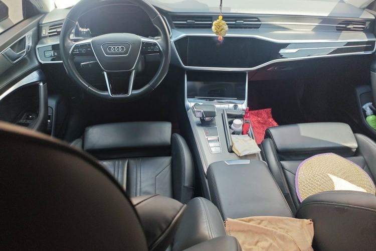 Used Audi A7 2022 45 TFSI Prestige Edition Center Console