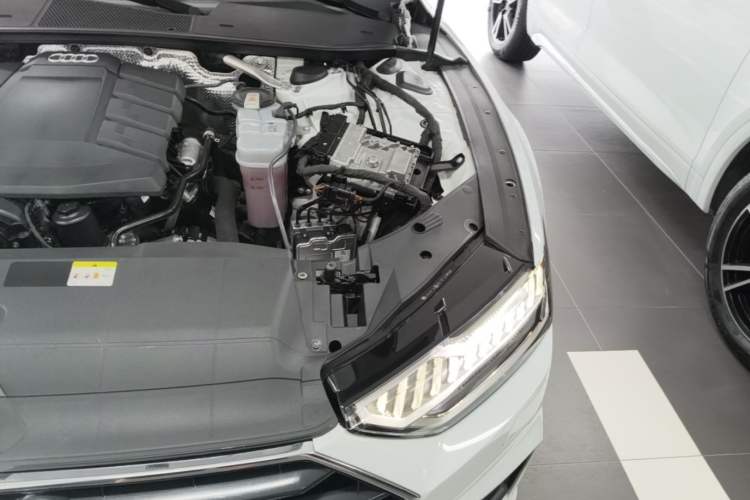 Used Audi A7 2022 45 TFSI Prestige Edition Engine Bay Left