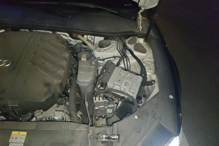 Used Audi A7 2023 45 TFSI Prestige Edition Engine Bay Left