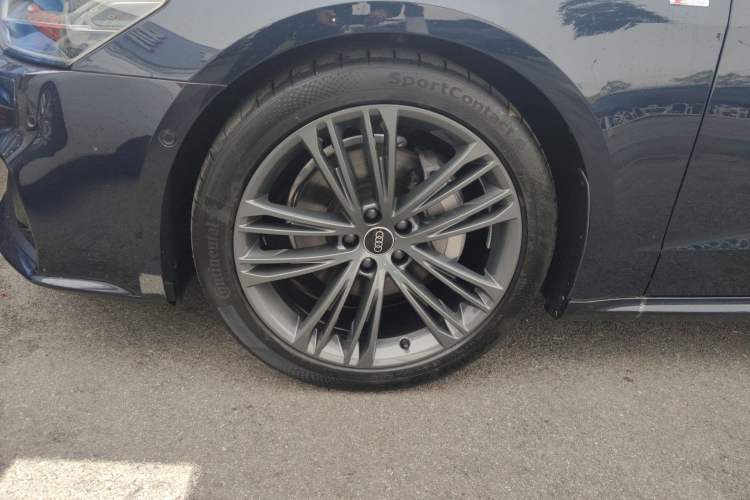 Used Audi A7 2023 45 TFSI Prestige Edition Left Front Wheel Hub
