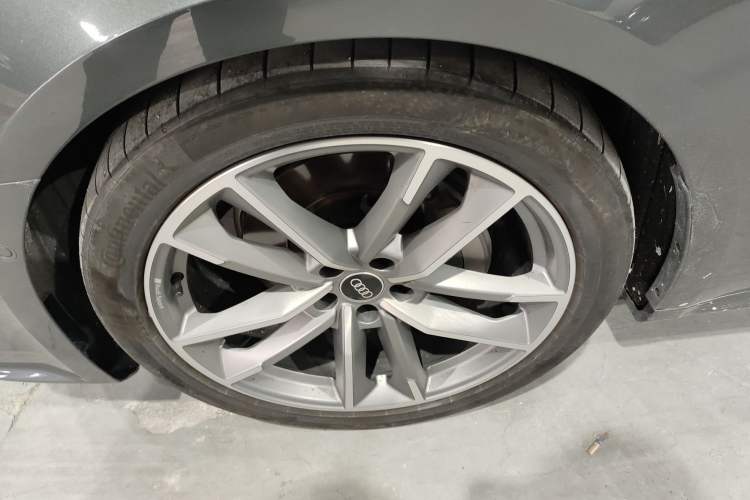 Used Audi A7 2023 45 TFSI Prestige Edition Left Front Wheel Hub