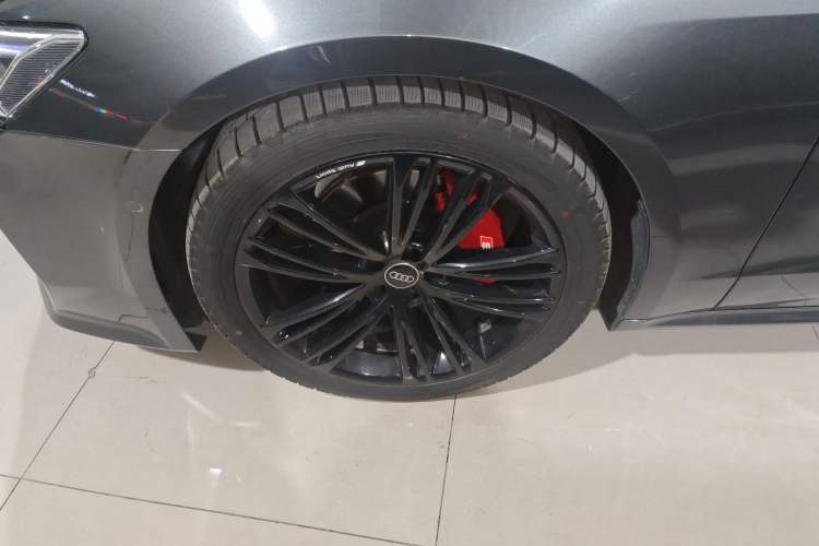 Used Audi A7 2023 45 TFSI Prestige Edition Left Front Wheel Hub