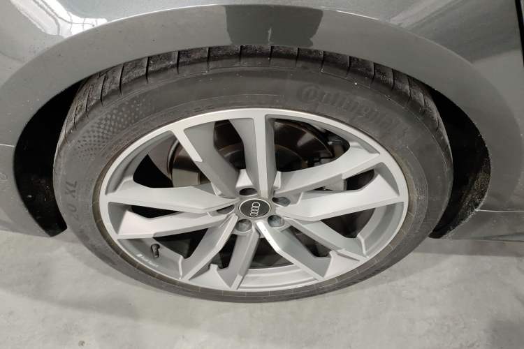Used Audi A7 2023 45 TFSI Prestige Edition Right Rear Wheel Hub