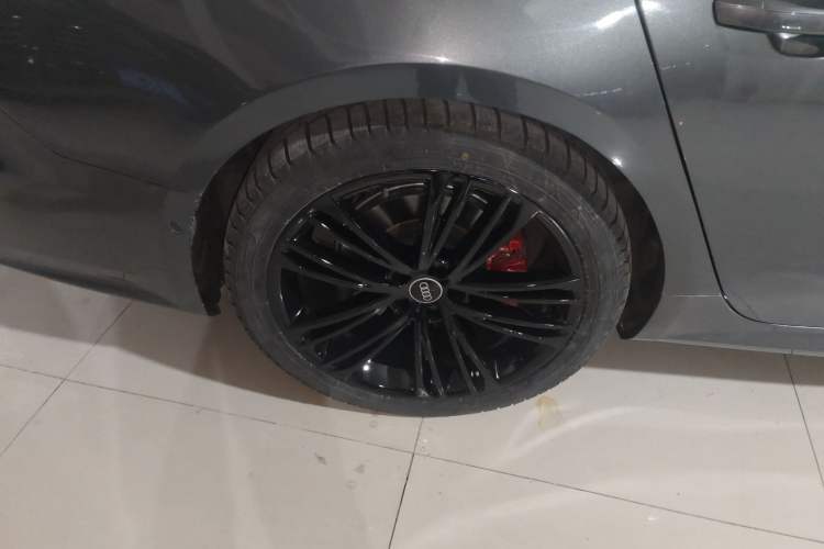 Used Audi A7 2023 45 TFSI Prestige Edition Right Rear Wheel Hub