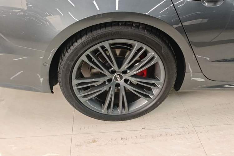 Used Audi A7 2023 45 TFSI Prestige Edition Right Rear Wheel Hub