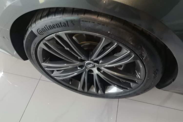 Used Audi A7 2023 45 TFSI Prestige Edition Right Rear Wheel Hub