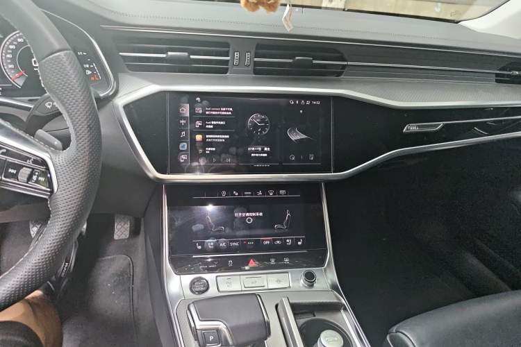 Used Audi A7 2023 45 TFSI Prestige Edition Audio And AC Panel