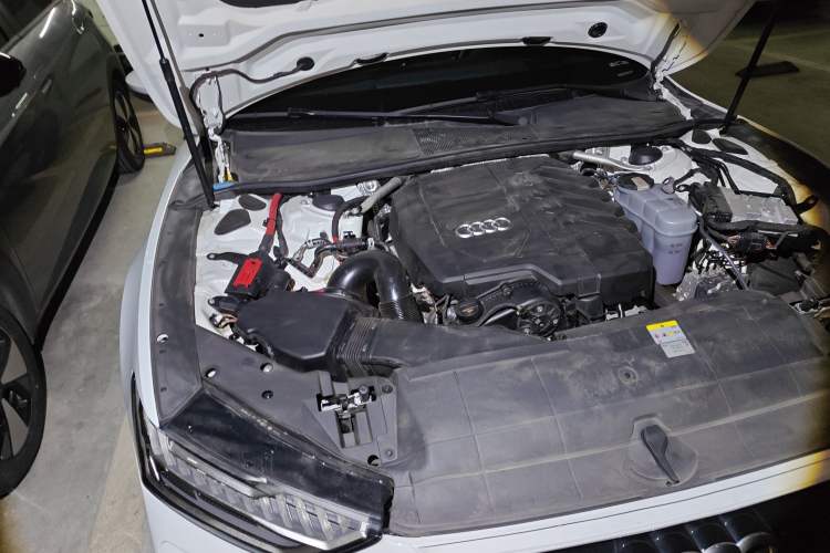 Used Audi A7 2023 45 TFSI Prestige Edition Engine Bay Right