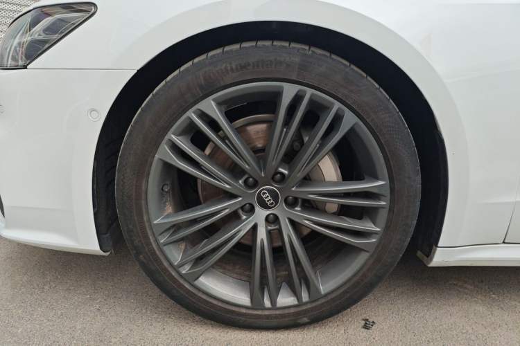 Used Audi A7 2023 45 TFSI Prestige Edition Left Front Wheel Hub